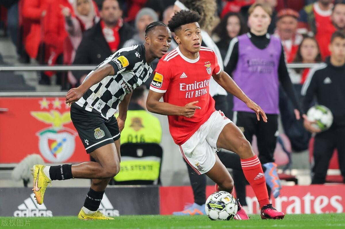 开云体育中国-GEN血洗BRO，Crisp开启传奇时刻强强对话八强赛，留下经典瞬间