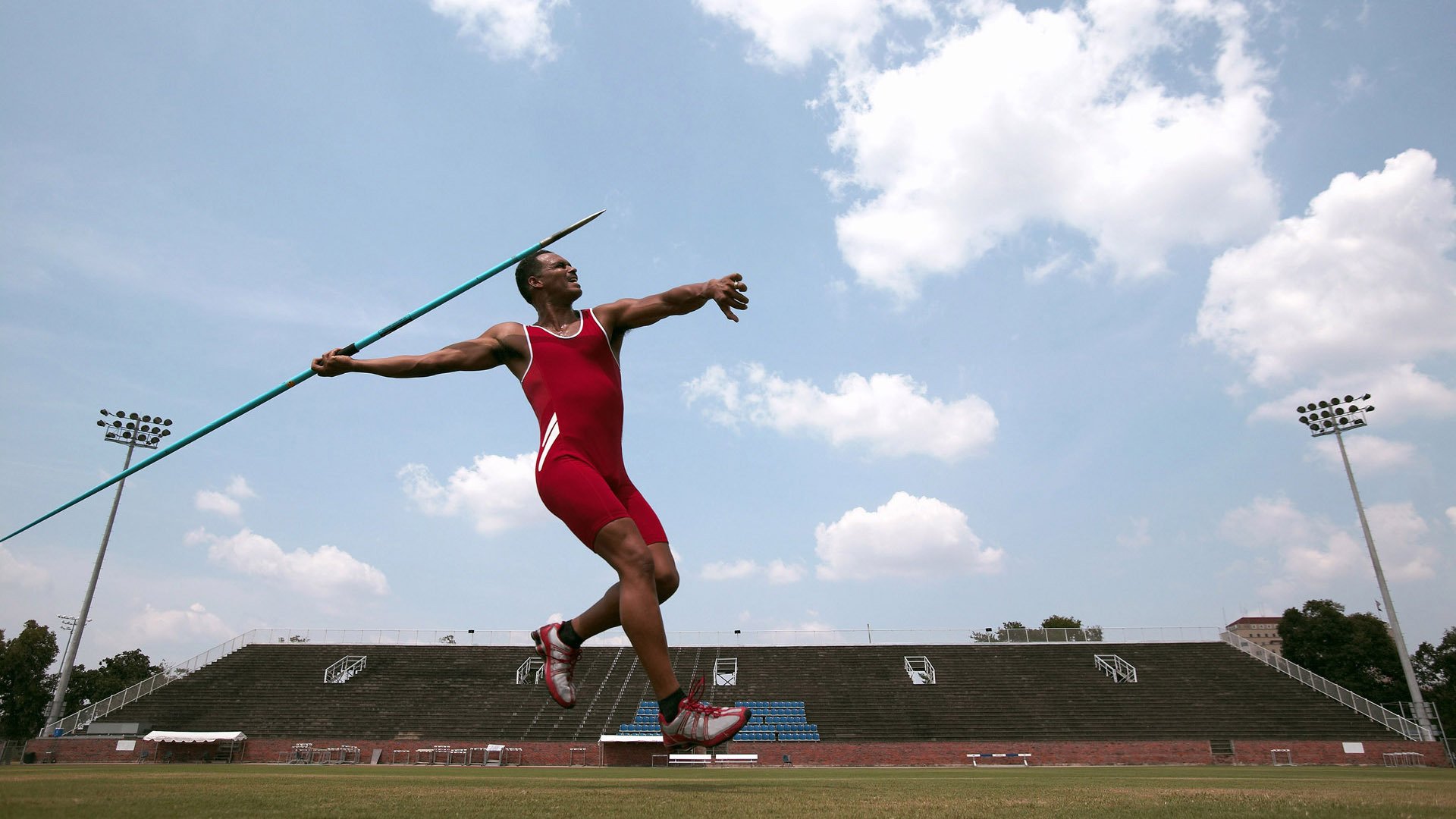 开云-中场绞杀！勒沃库森的卡塞米罗式胜利如何撕碎南美铁壁？