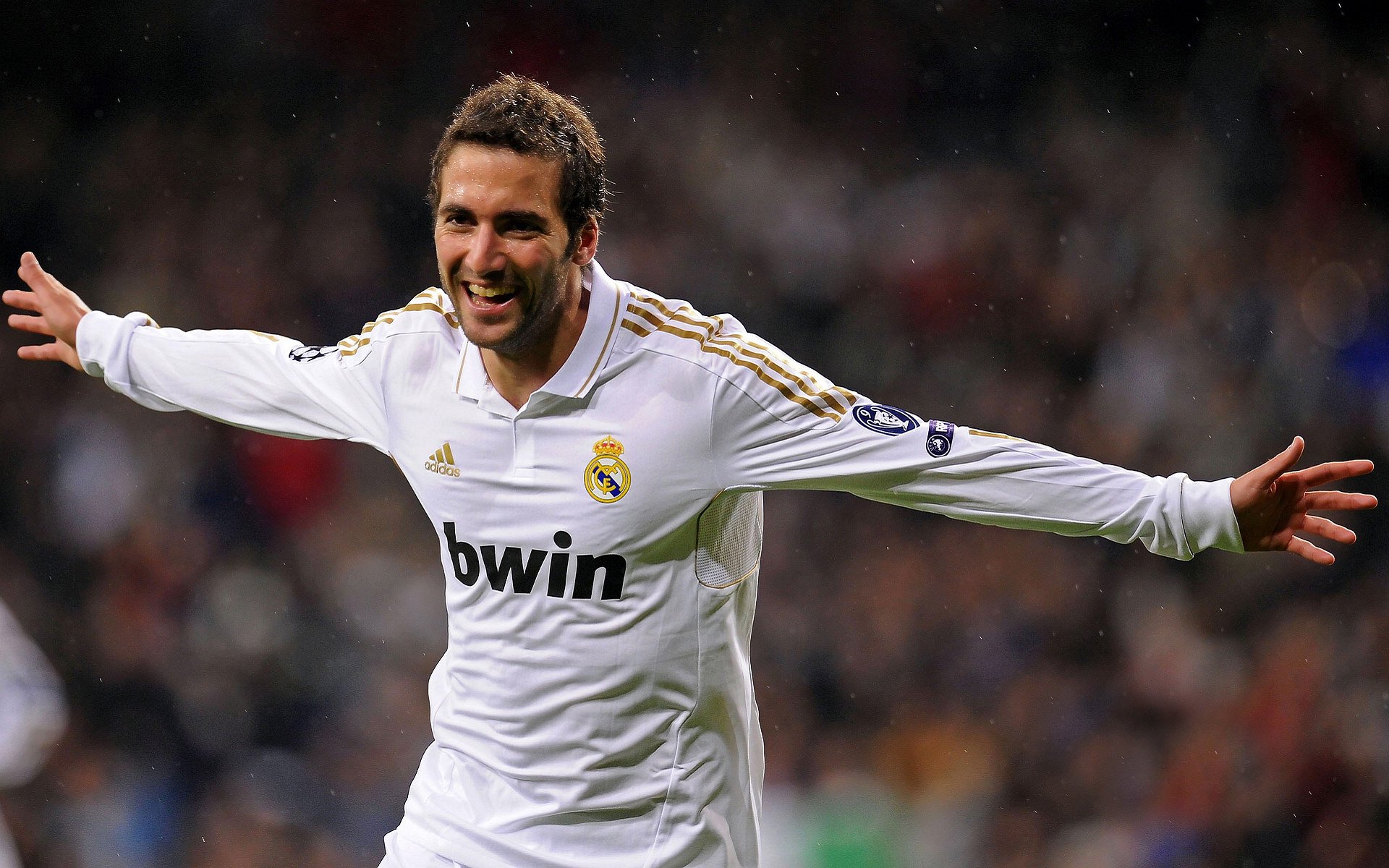 双线激战，德甲争冠白热化，活塞横扫森林狼引爆NBA赛场