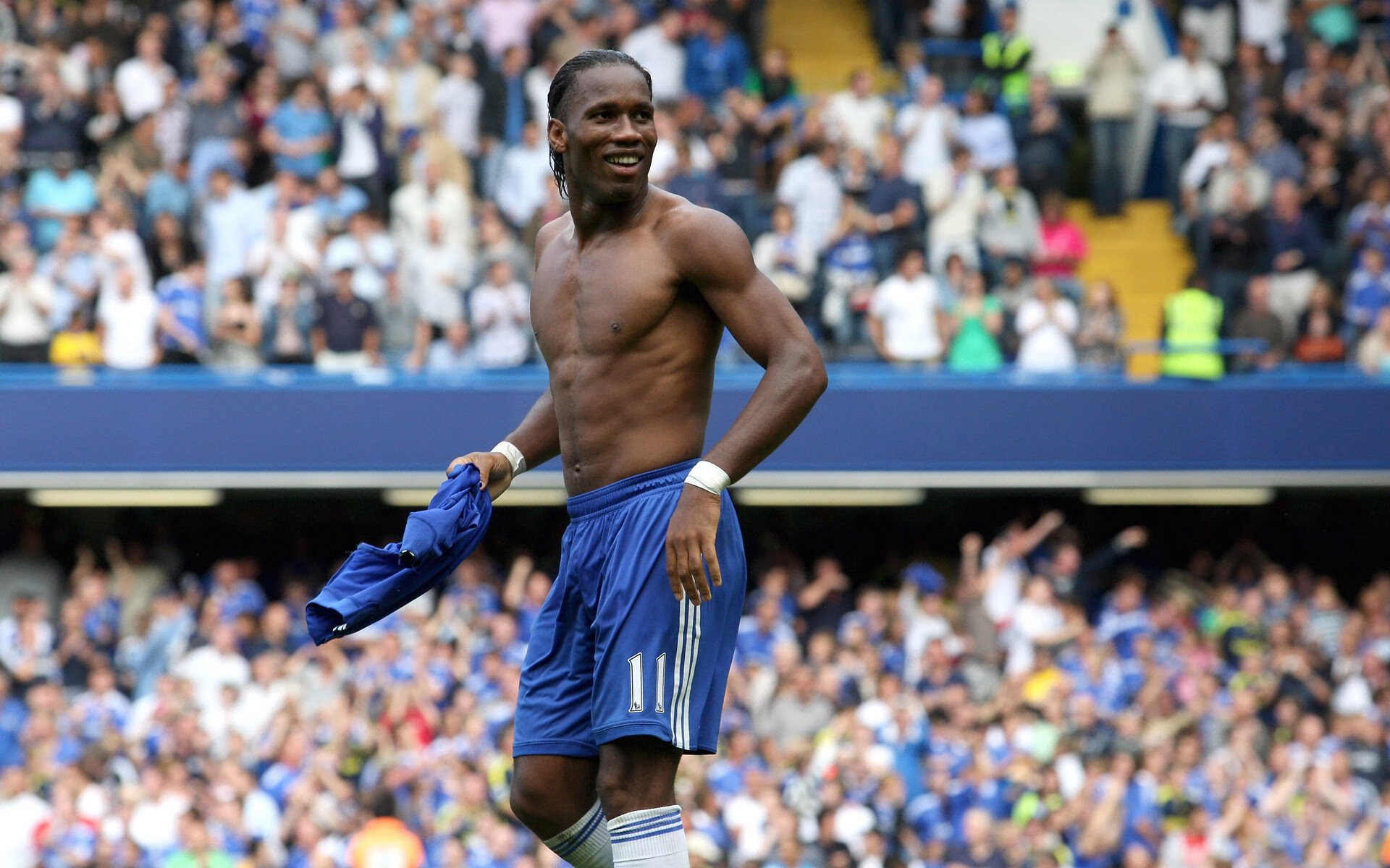 被低估的野心家！F1新赛季揭幕战之夜，范弗利特用实力回击所有质疑